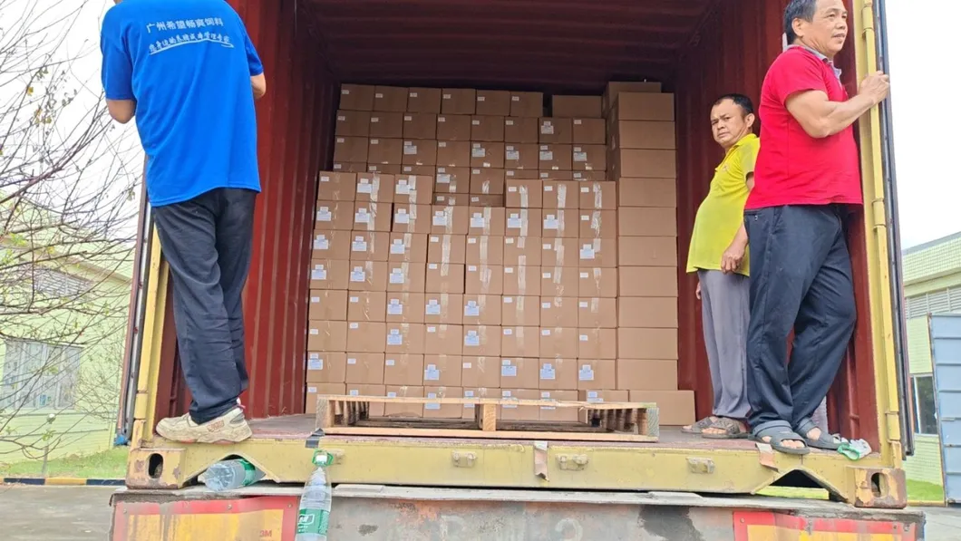 Glinter HS 1K Original Glass White Pearl Gp104 Super Shiny White Acrylic Auto Paint Chinese Supplier Excellent Permeability Car Paint Refinish